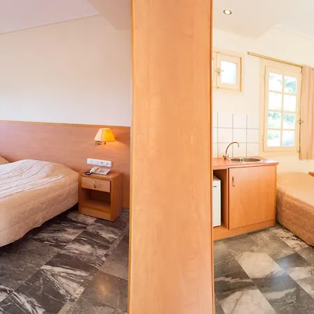 Corali Hotel
