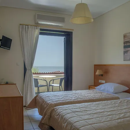 Corali Hotel 2*