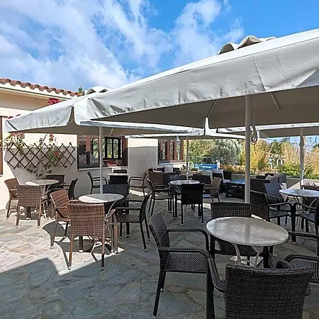 Hotel Corali 2*