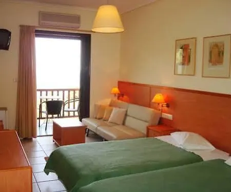 Corali Hotell 2*