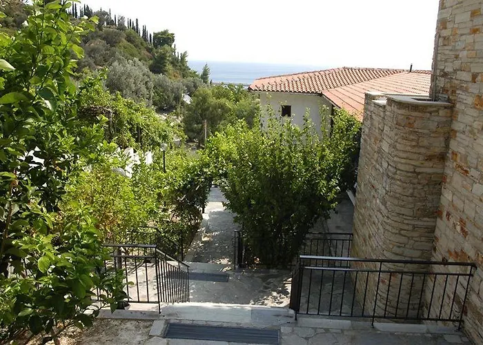 κοράλι 2* Κύμη