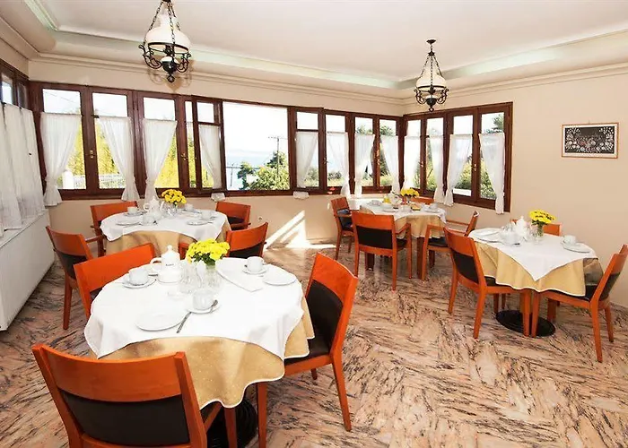 κοράλι 2* Κύμη